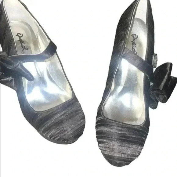 QUPID SATIN HEELS WITH BOWS - Picture 3 of 5